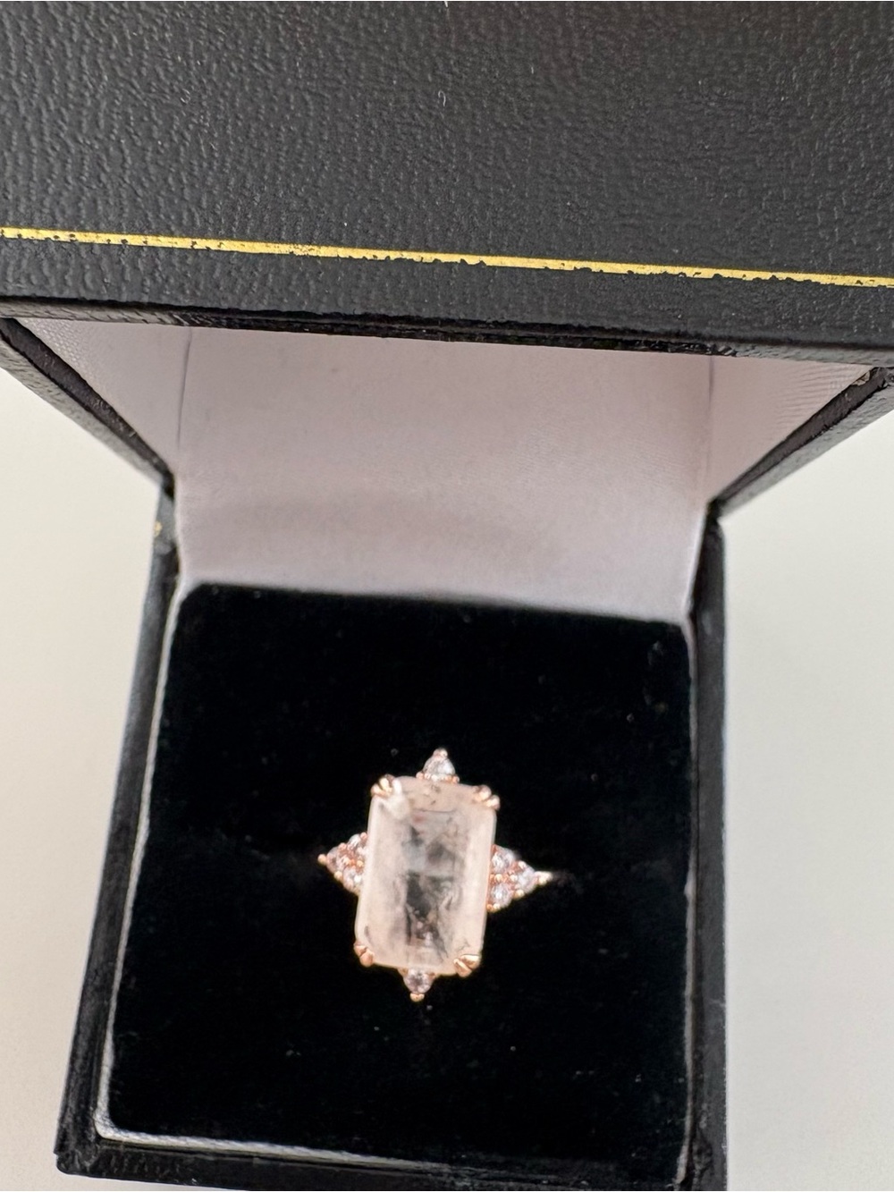 Bomb Party Color Changing Stone Clear to Cinnamon Coral Gold Plating Ring